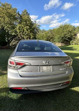2016 Hyundai SONATA Hybrid SE