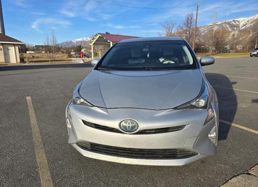 2016 Toyota Prius Three Touring