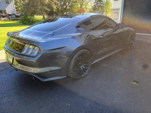 Gray 2016 Ford Mustang GT Premium