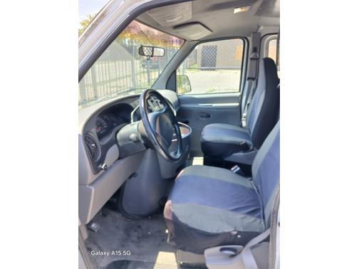 1998 Ford E150 Base