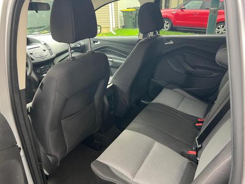 Silver 2017 Ford Escape SE