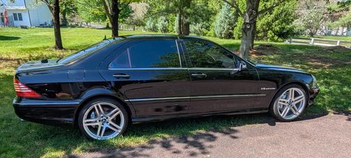 Black 2005 Mercedes-Benz S-Class S55 AMG