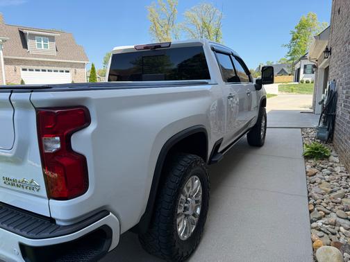 White 2022 Chevrolet Silverado 2500 High Country