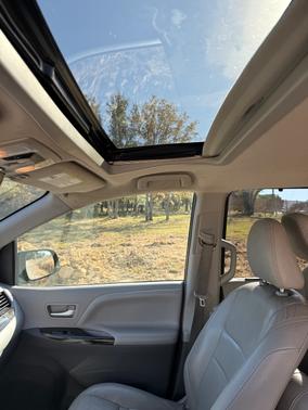 2019 Toyota Sienna XLE