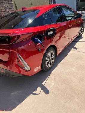 Photo 5 of 7 of 2017 Toyota Prius Prime Premium