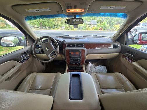 2014 Chevrolet Suburban 1500 LTZ