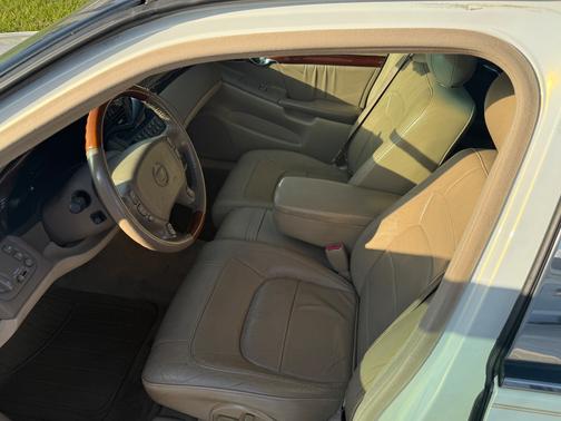 2004 Cadillac DeVille DHS