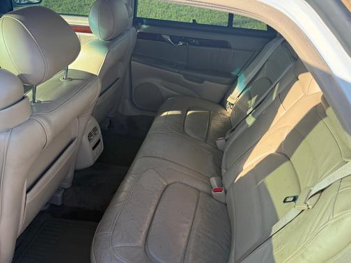 2004 Cadillac DeVille DHS