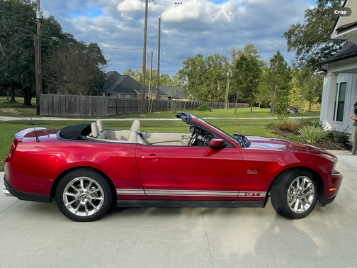 2011 Ford Mustang GT Premium