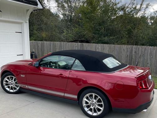 2011 Ford Mustang GT Premium