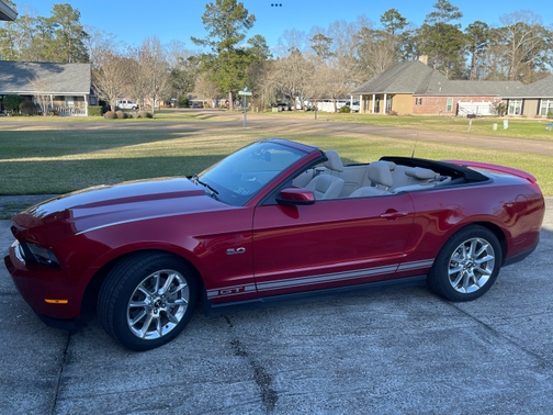 2011 Ford Mustang GT Premium