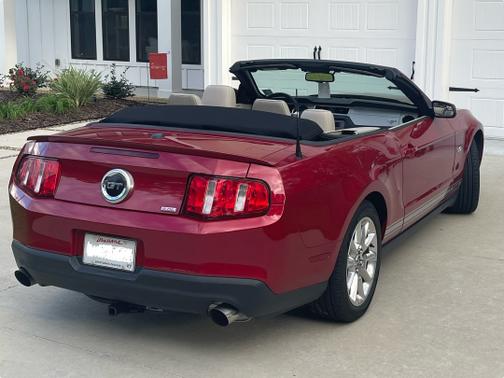 2011 Ford Mustang GT Premium