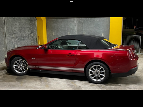 2011 Ford Mustang GT Premium