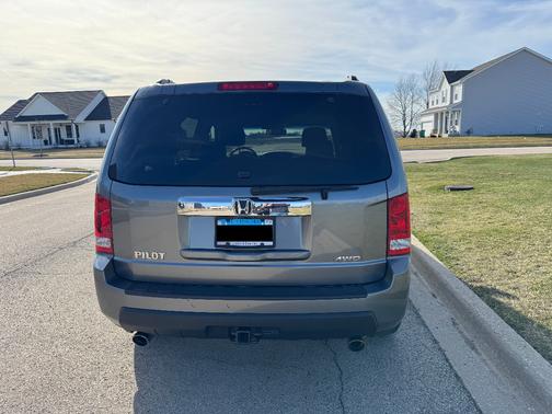 Gray 2009 Honda Pilot EX-L