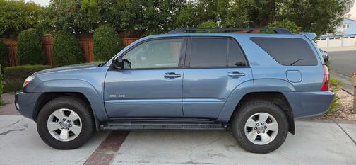 Blue 2004 Toyota 4Runner SR5