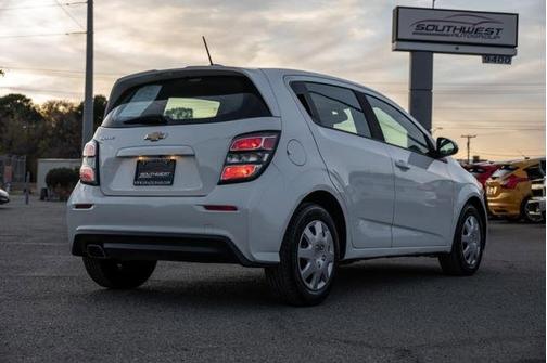 2017 Chevrolet Sonic LT
