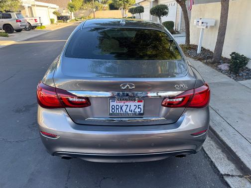 2016 INFINITI Q70L 3.7