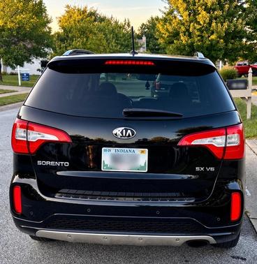 Black 2015 Kia Sorento SX