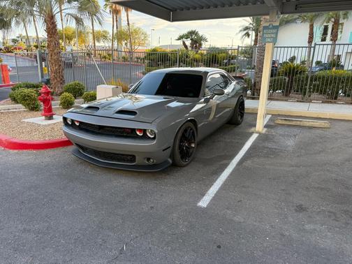 Gray 2018 Dodge Challenger R/T Scat Pack