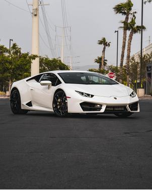 Photo 1 of 7 of 2018 Lamborghini Huracan LP580-2