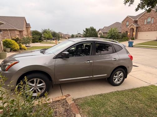 Gray 2015 Nissan Rogue Select S
