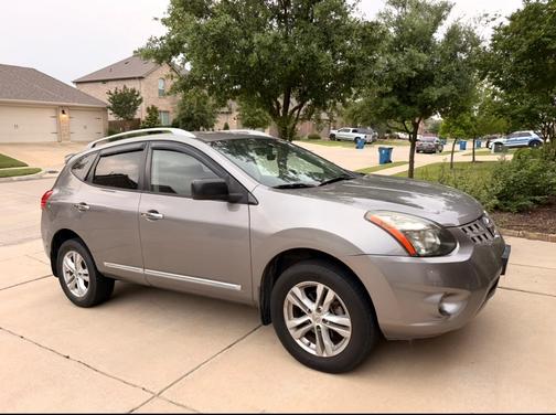 Gray 2015 Nissan Rogue Select S