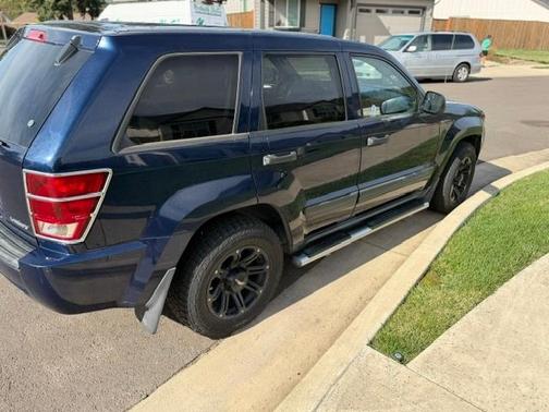 Blue 2005 Jeep Grand Cherokee Laredo