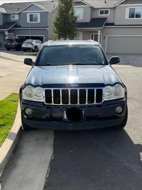 Blue 2005 Jeep Grand Cherokee Laredo