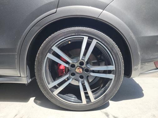 2014 Porsche Cayenne Turbo S