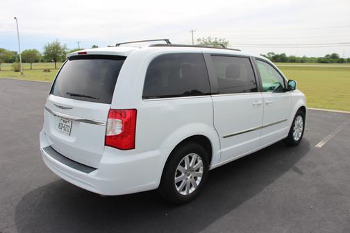White 2016 Chrysler Town & Country Touring