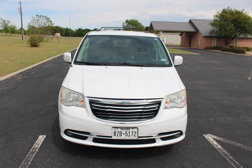 White 2016 Chrysler Town & Country Touring