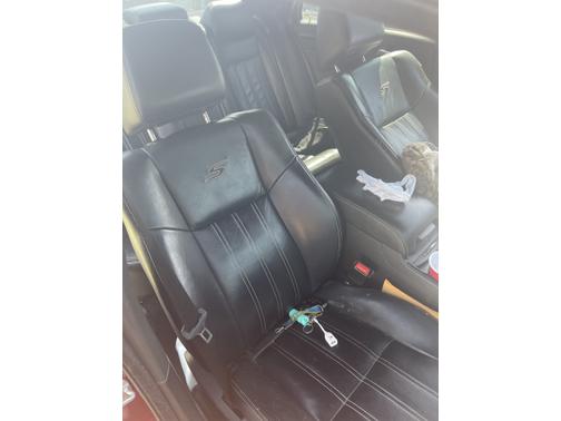 Photo 4 of 15 of 2013 Chrysler 300 S