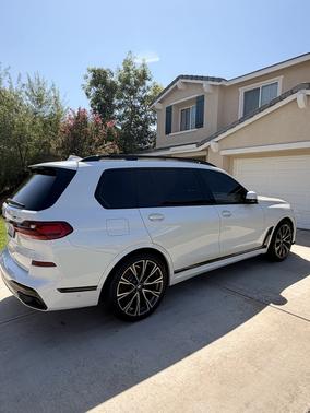 White 2021 BMW X7 xDrive40i