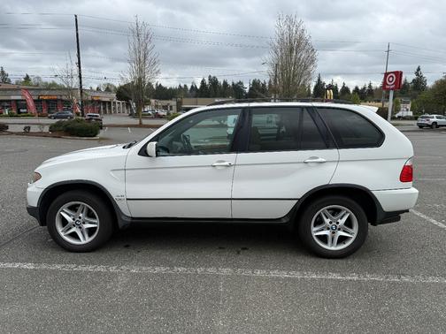 White 2005 BMW X5 4.4i