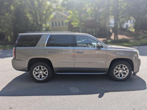 Silver 2019 GMC Yukon SLT