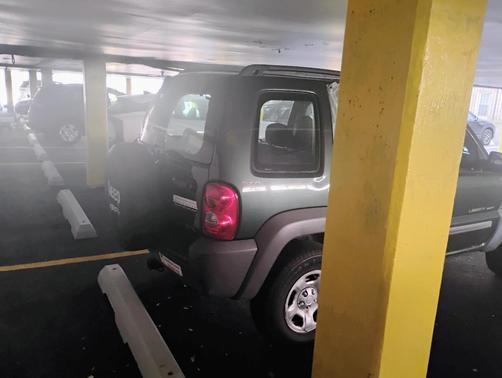 Green 2002 Jeep Liberty Sport