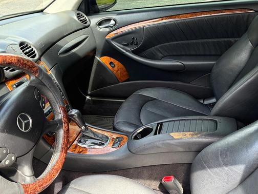 Black 2007 Mercedes-Benz CLK-Class 550 Cabriolet