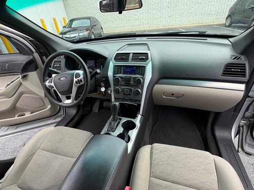 2015 Ford Explorer Base