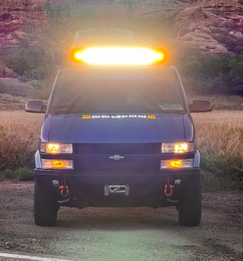 Photo 2 of 28 of 1999 Chevrolet Astro LT
