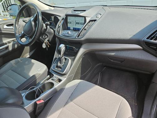 Black 2013 Ford Escape SE