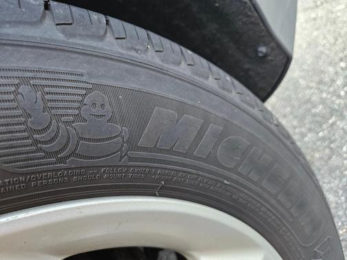Black 2013 Ford Escape SE