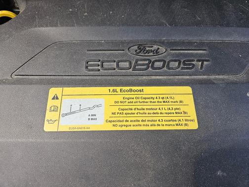 Black 2013 Ford Escape SE