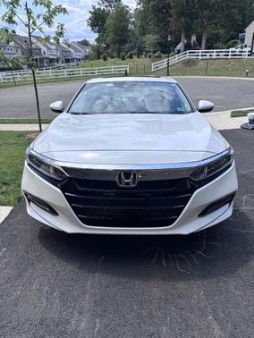 White 2018 Honda Accord EX-L
