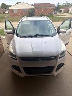 White 2014 Ford Escape Titanium