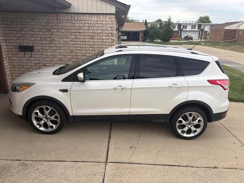 White 2014 Ford Escape Titanium