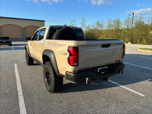 Beige 2024 Chevrolet Colorado ZR2
