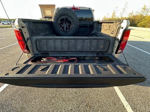 Beige 2024 Chevrolet Colorado ZR2