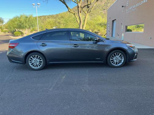 2016 Toyota Avalon Hybrid Limited