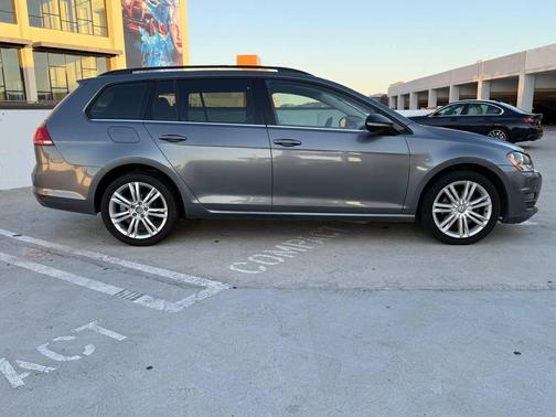 Gray 2015 Volkswagen Golf SportWagen TDI SE 4-Door