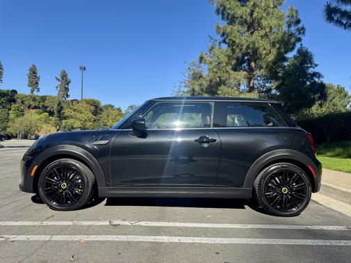 2023 MINI SE Hardtop Cooper